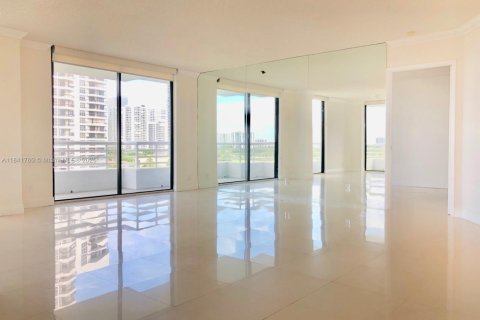 Condo in Aventura, Florida, 2 bedrooms № 1834303 - photo 28