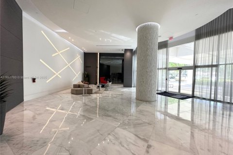 Condo in Aventura, Florida, 2 bedrooms № 1834303 - photo 11