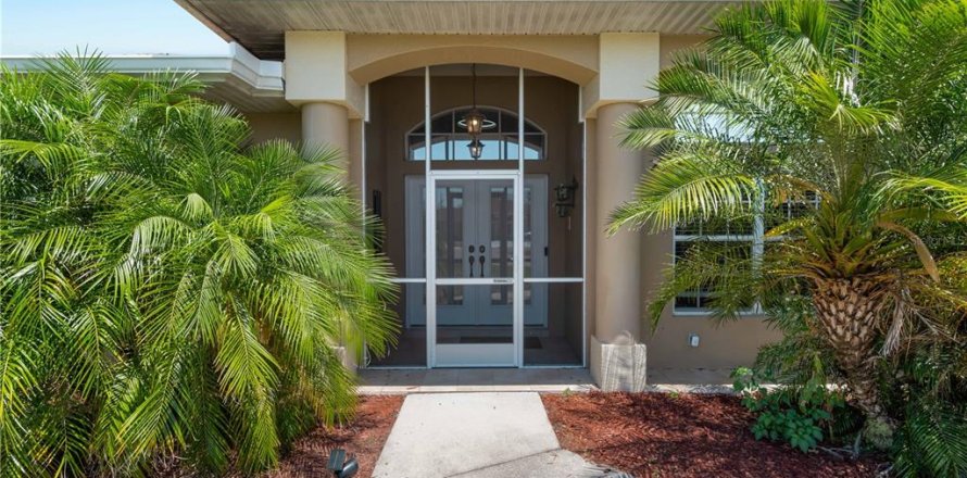 Casa en Punta Gorda, Florida 3 dormitorios, 178.09 m2 № 1657700