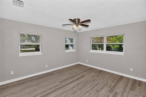 Casa en venta en Saint Petersburg, Florida, 4 dormitorios, 192.59 m2 № 2342518 - foto 15