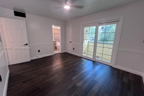 Touwnhouse à louer à Miami, Floride: 3 chambres, 125.05 m2 № 2346783 - photo 25