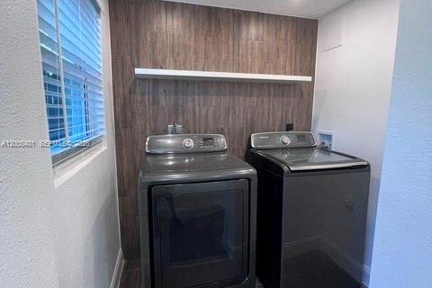 Touwnhouse à louer à Miami, Floride: 3 chambres, 125.05 m2 № 2346783 - photo 19