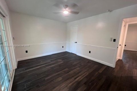 Touwnhouse à louer à Miami, Floride: 3 chambres, 125.05 m2 № 2346783 - photo 24