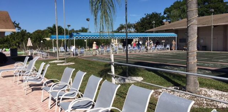 Condo in Palm Springs, Florida, 2 bedrooms  № 869152