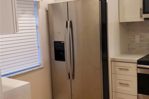 Copropriété à louer à Margate, Floride: 2 chambres, 85.47 m2 № 2193662 - photo 2