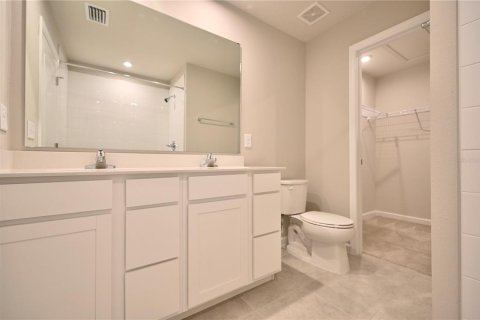 Touwnhouse à louer à Lakewood Ranch, Floride: 3 chambres, 132.94 m2 № 2341494 - photo 19