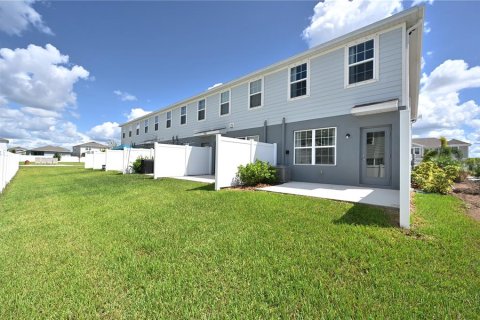 Touwnhouse à louer à Lakewood Ranch, Floride: 3 chambres, 132.94 m2 № 2341494 - photo 5
