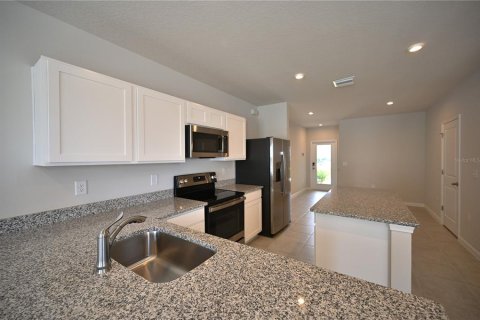 Touwnhouse à louer à Lakewood Ranch, Floride: 3 chambres, 132.94 m2 № 2341494 - photo 12