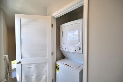 Touwnhouse à louer à Lakewood Ranch, Floride: 3 chambres, 132.94 m2 № 2341494 - photo 26