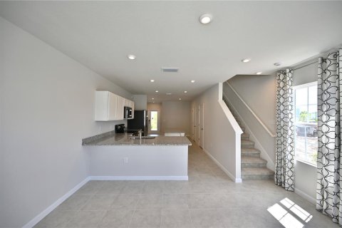 Touwnhouse à louer à Lakewood Ranch, Floride: 3 chambres, 132.94 m2 № 2341494 - photo 8