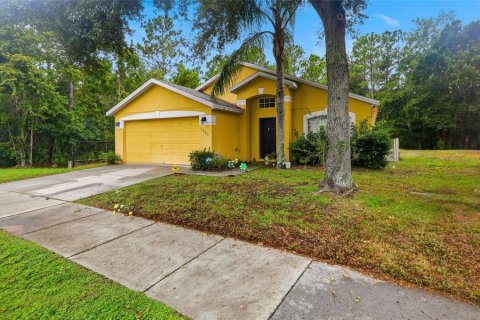 Villa ou maison à vendre à Davenport, Floride: 5 chambres, 154.4 m2 № 2410114 - photo 2