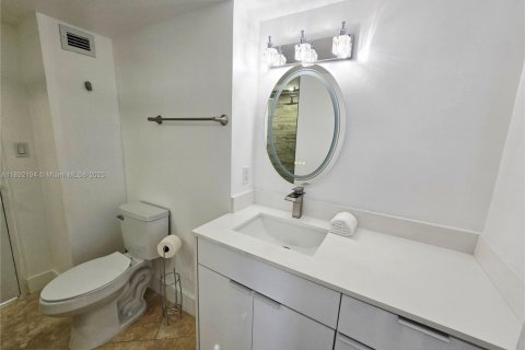 Condominio en alquiler en Miami Beach, Florida, 1 dormitorio, 78.97 m2 № 1950937 - foto 17