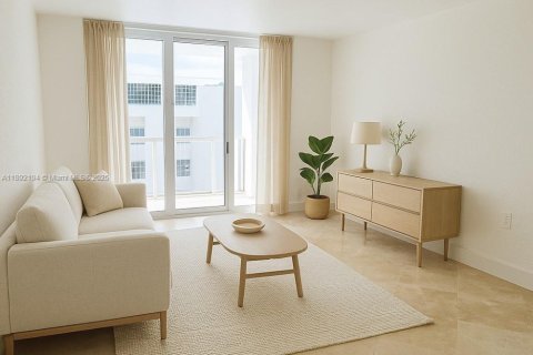 Condominio en alquiler en Miami Beach, Florida, 1 dormitorio, 78.97 m2 № 1950937 - foto 1