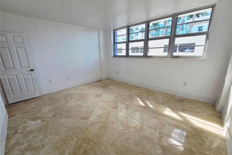 Condominio en alquiler en Miami Beach, Florida, 1 dormitorio, 78.97 m2 № 1950937 - foto 13