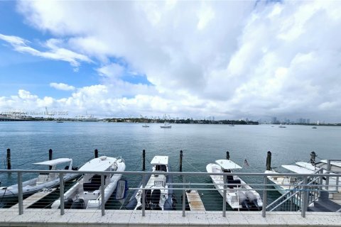 Condominio en alquiler en Miami Beach, Florida, 1 dormitorio, 78.97 m2 № 1950937 - foto 25
