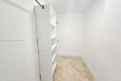 Condominio en alquiler en Miami Beach, Florida, 1 dormitorio, 78.97 m2 № 1950937 - foto 16