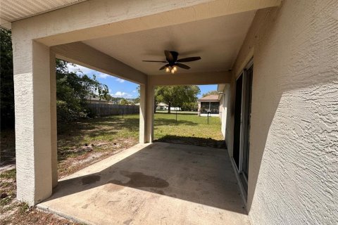 Casa en alquiler en Palm Coast, Florida, 3 dormitorios, 183.95 m2 № 2097217 - foto 25