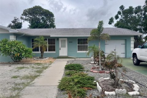 Villa ou maison à Bradenton, Floride 4 chambres, 165.37 m2 № 2425461