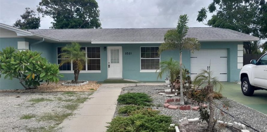 Casa en Bradenton, Florida 4 dormitorios, 165.37 m2 № 2425461