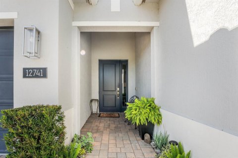 Villa ou maison à vendre à Port St. Lucie, Floride: 3 chambres, 212.65 m2 № 2429963 - photo 4