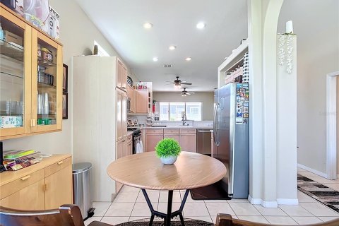 House in Winter Haven, Florida 3 bedrooms, 148.92 sq.m. № 1757845 - photo 12