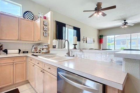 House in Winter Haven, Florida 3 bedrooms, 148.92 sq.m. № 1757845 - photo 7
