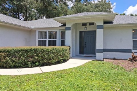 Casa en North Port, Florida 3 dormitorios, 129.6 m2 № 2299382