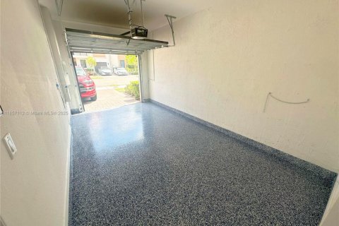 Touwnhouse à louer à Miami, Floride: 4 chambres, 178.37 m2 № 1882068 - photo 22