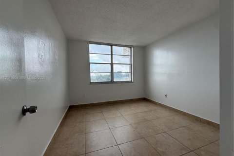 Condominio en venta en Miami, Florida, 2 dormitorios, 101.17 m2 № 2359521 - foto 4