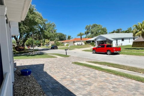 Casa en venta en Palm Harbor, Florida, 3 dormitorios, 163.6 m2 № 1620566 - foto 3