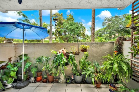 Condo in Pinecrest, Florida, 1 bedroom  № 1820213 - photo 14