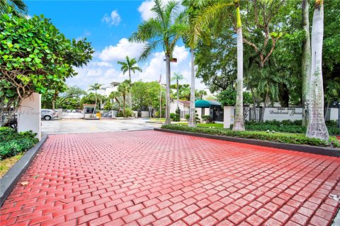 Condo in Pinecrest, Florida, 1 bedroom  № 1820213 - photo 4