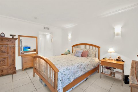 Condo in Pinecrest, Florida, 1 bedroom  № 1820213 - photo 30