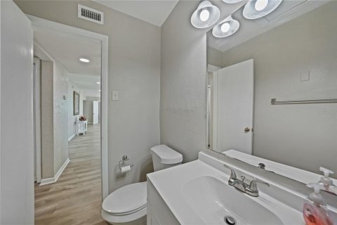 House in Port Charlotte, Florida 3 bedrooms, 140.56 sq.m. № 1894576 - photo 18