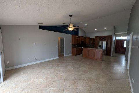 Villa ou maison à vendre à Kissimmee, Floride: 3 chambres, 169.55 m2 № 2237334 - photo 12