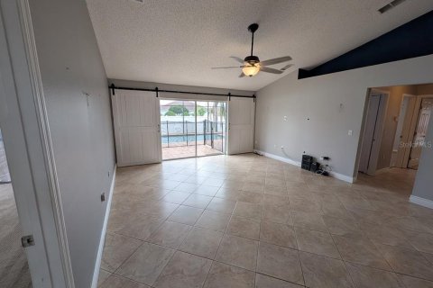 Villa ou maison à vendre à Kissimmee, Floride: 3 chambres, 169.55 m2 № 2237334 - photo 11