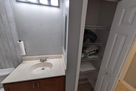 Villa ou maison à vendre à Kissimmee, Floride: 3 chambres, 169.55 m2 № 2237334 - photo 29