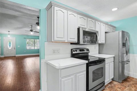 Villa ou maison à vendre à Lakeland, Floride: 4 chambres, 194.82 m2 № 2150852 - photo 10
