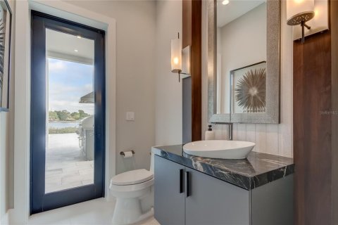 House in Tampa, Florida 5 bedrooms, 475.57 sq.m. № 1568346 - photo 28