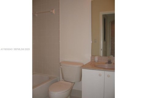 Touwnhouse à louer à Homestead, Floride: 3 chambres, 132.66 m2 № 1990518 - photo 12