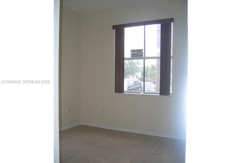 Touwnhouse à louer à Homestead, Floride: 3 chambres, 132.66 m2 № 1990518 - photo 11