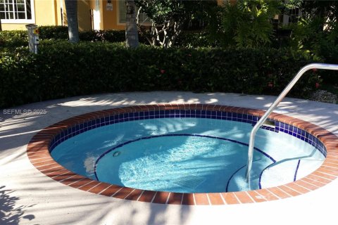 Touwnhouse à louer à Homestead, Floride: 3 chambres, 132.66 m2 № 1990518 - photo 15