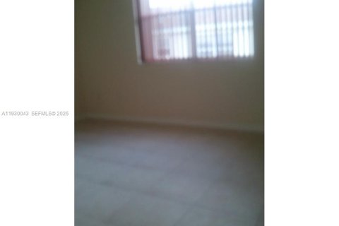 Touwnhouse à louer à Homestead, Floride: 3 chambres, 132.66 m2 № 1990518 - photo 9