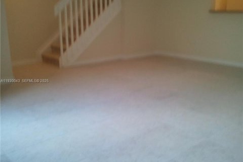 Touwnhouse à louer à Homestead, Floride: 3 chambres, 132.66 m2 № 1990518 - photo 3