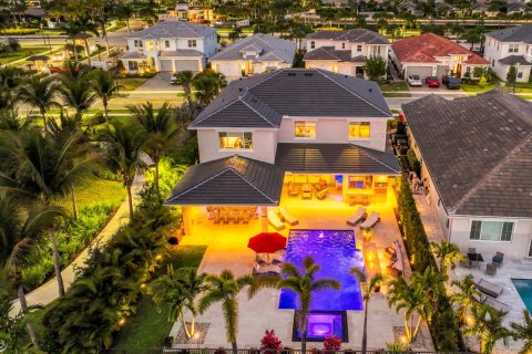 House in Palm Beach Gardens, Florida 5 bedrooms, 391.12 sq.m. № 2147128