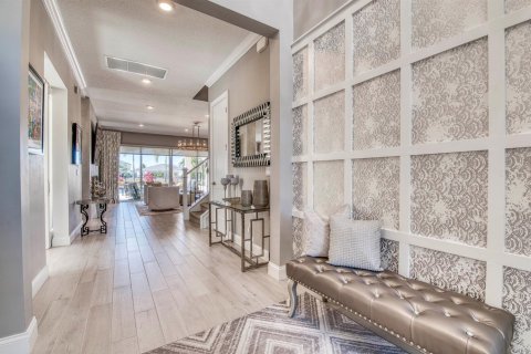 House in Palm Beach Gardens, Florida 5 bedrooms, 391.12 sq.m. № 2147128 - photo 9