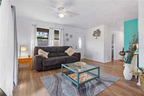 Villa ou maison à vendre à Bradenton, Floride: 2 chambres, 80.27 m2 № 1525834 - photo 11