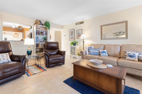 Condo in Ormond Beach, Florida, 2 bedrooms  № 1784609 - photo 29