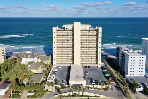Condo in Ormond Beach, Florida, 2 bedrooms  № 1784609 - photo 1