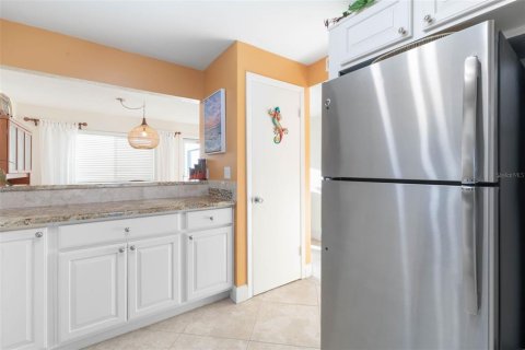 Condo in Ormond Beach, Florida, 2 bedrooms  № 1784609 - photo 12